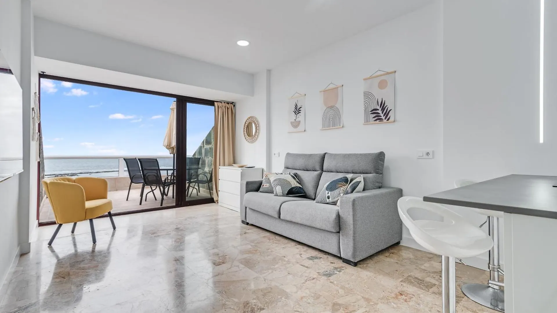 Apartment Canteras 1º Linea De Playa Las Palmas de Gran Canaria Spain