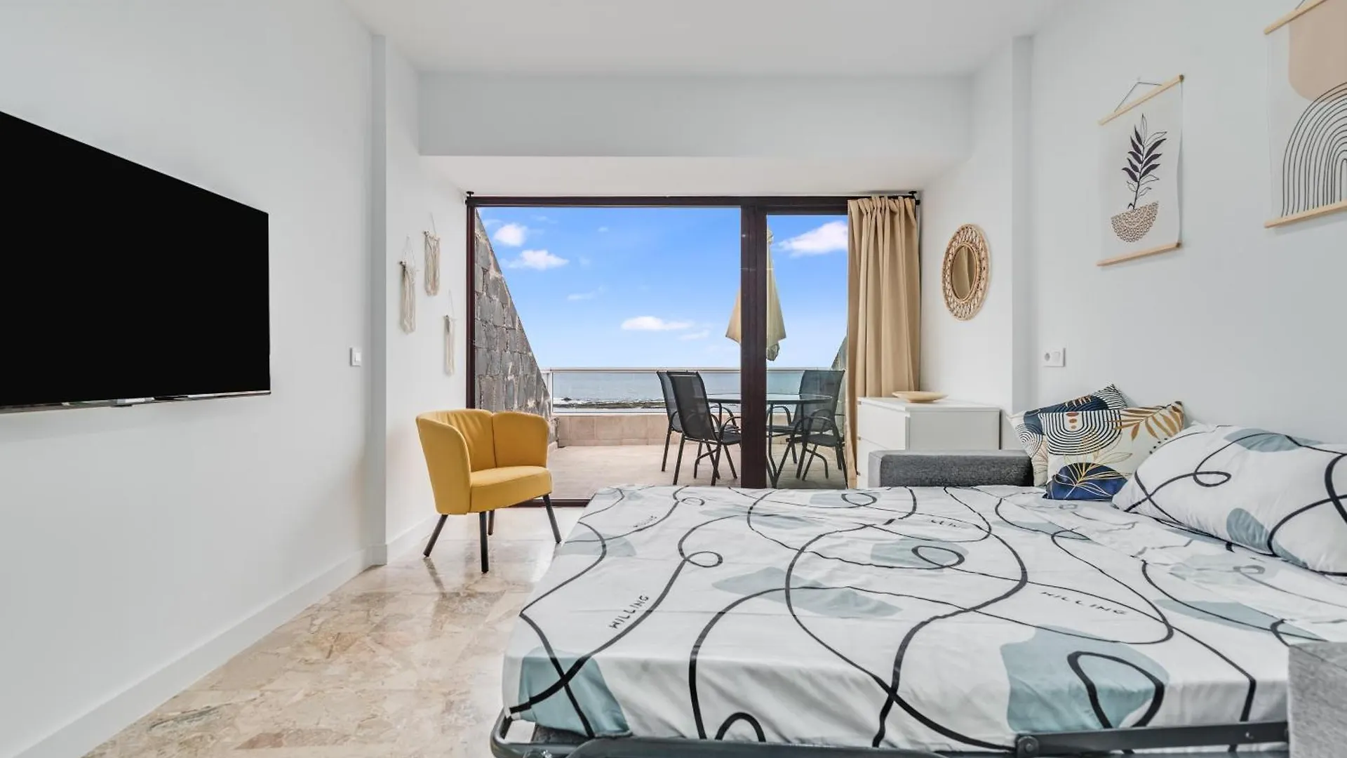 Apartment Canteras 1º Linea De Playa Las Palmas de Gran Canaria Spain